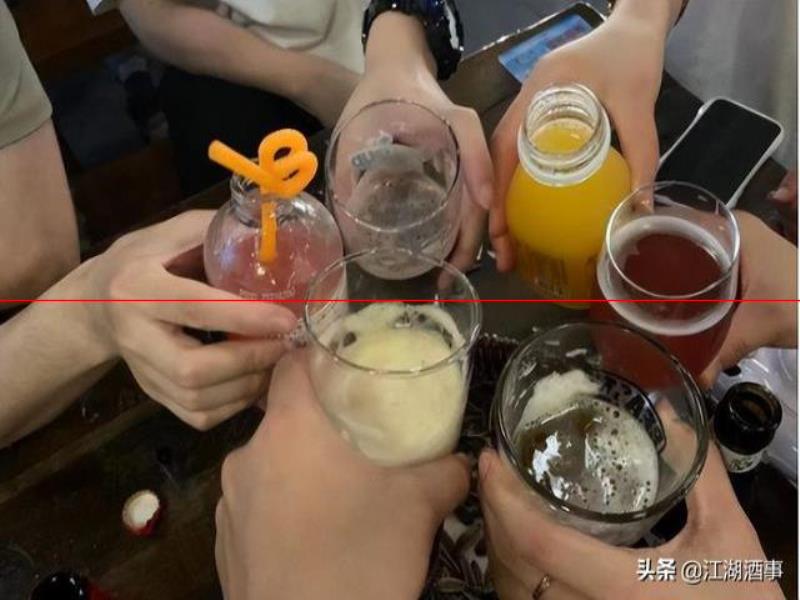 外國人非精釀啤酒不喝，為何中國人卻不喝精釀，寧原喝工業(yè)啤酒？